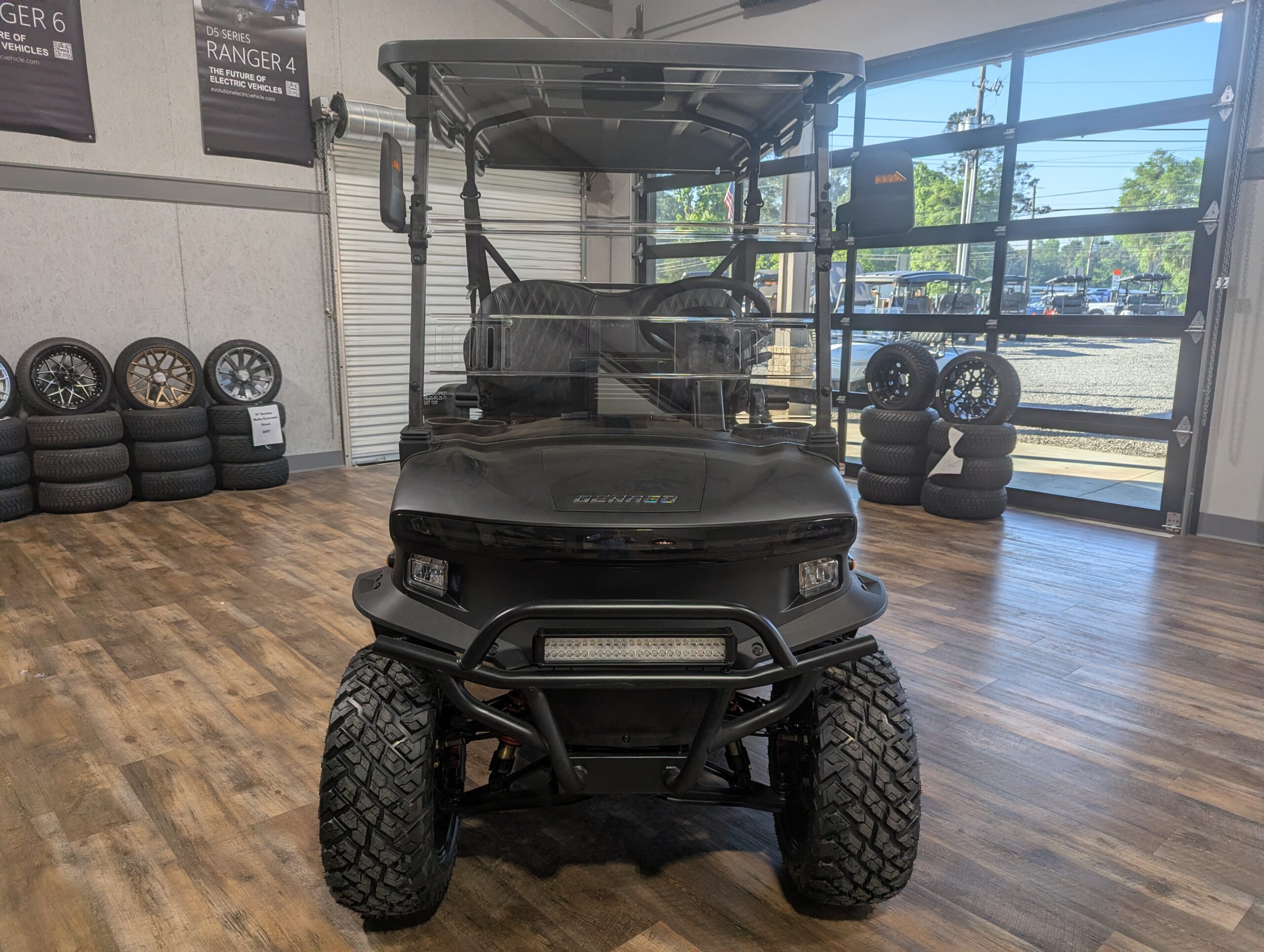
								2026 Denago EV Nomad XL full									