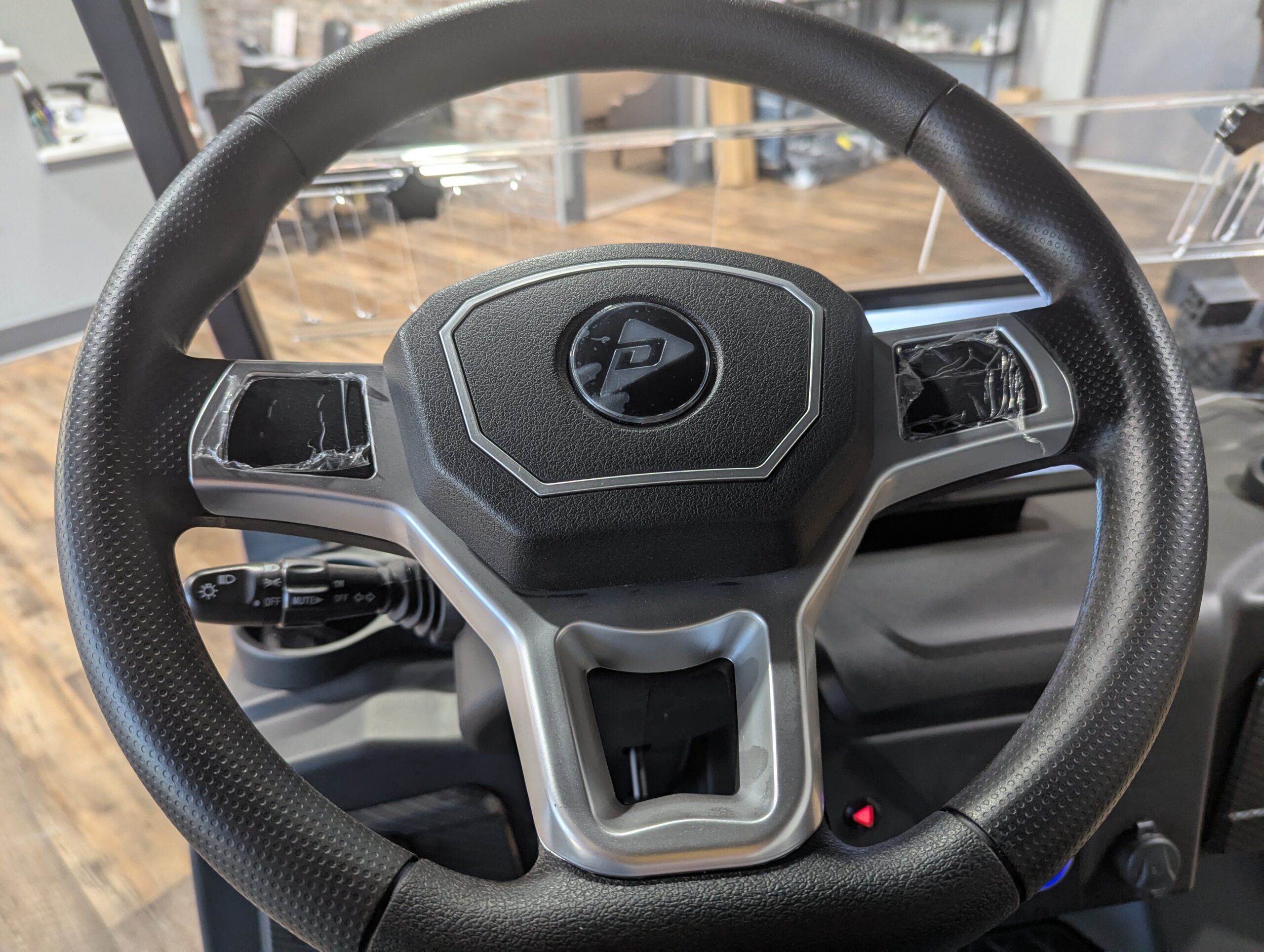 
								2026 Denago EV Nomad XL full									