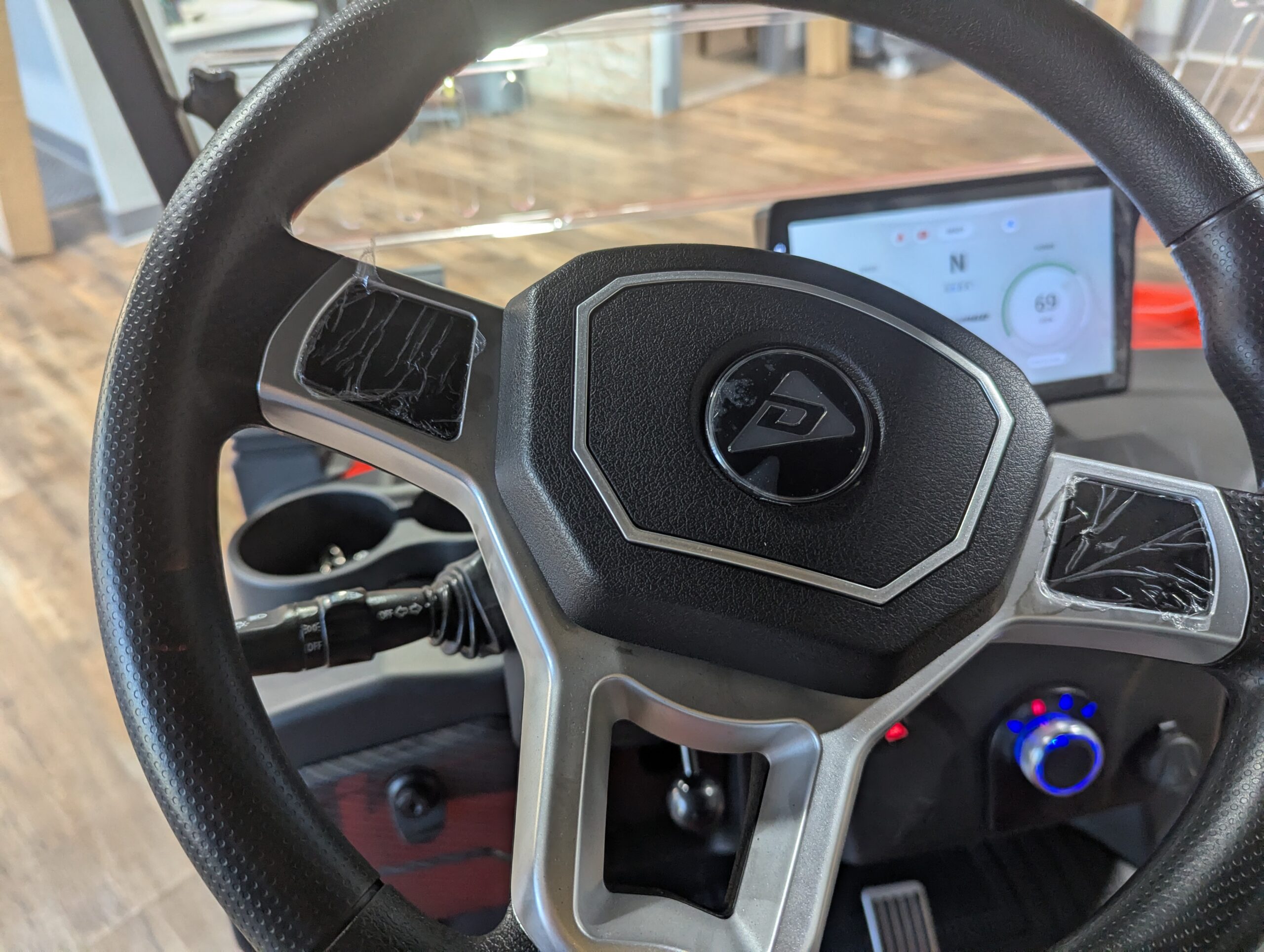 
								2026 Denago EV Nomad XL full									