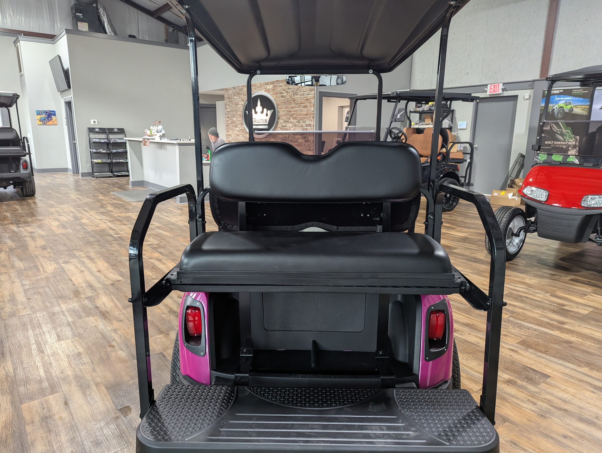 
								2021 E-Z-GO RXV full									