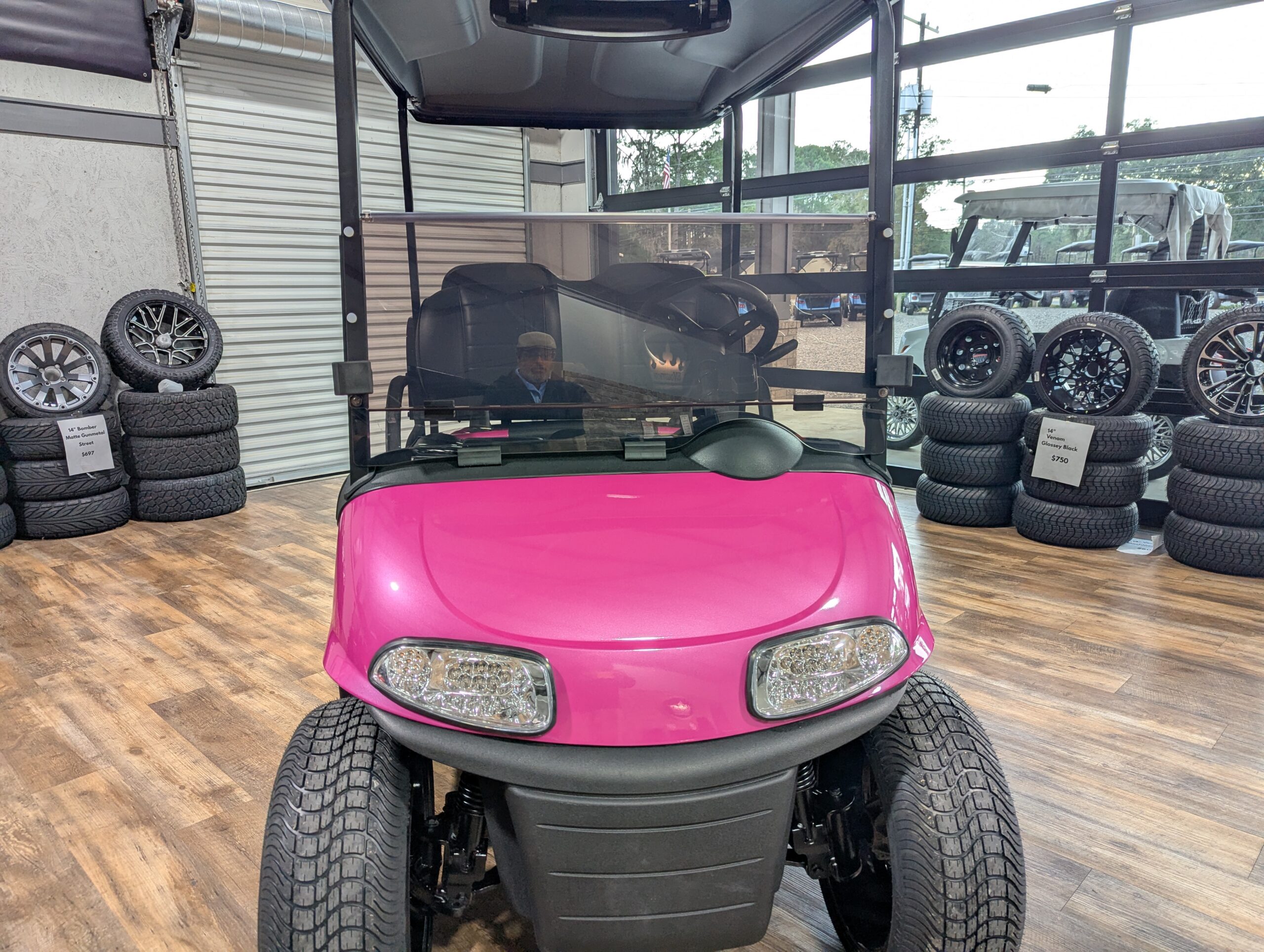 
								2021 E-Z-GO RXV full									