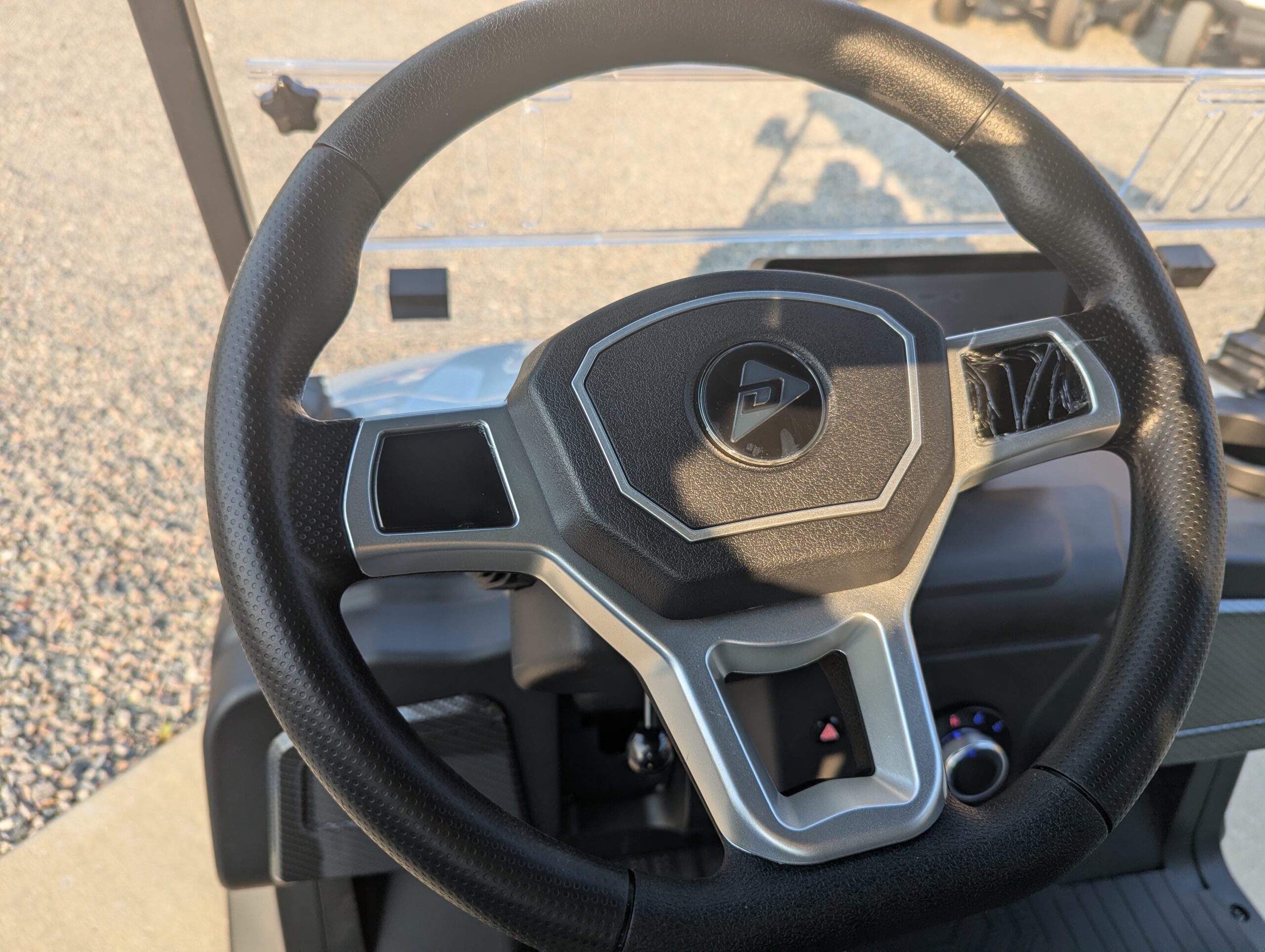 
								2026 Denago EV Nomad XL full									