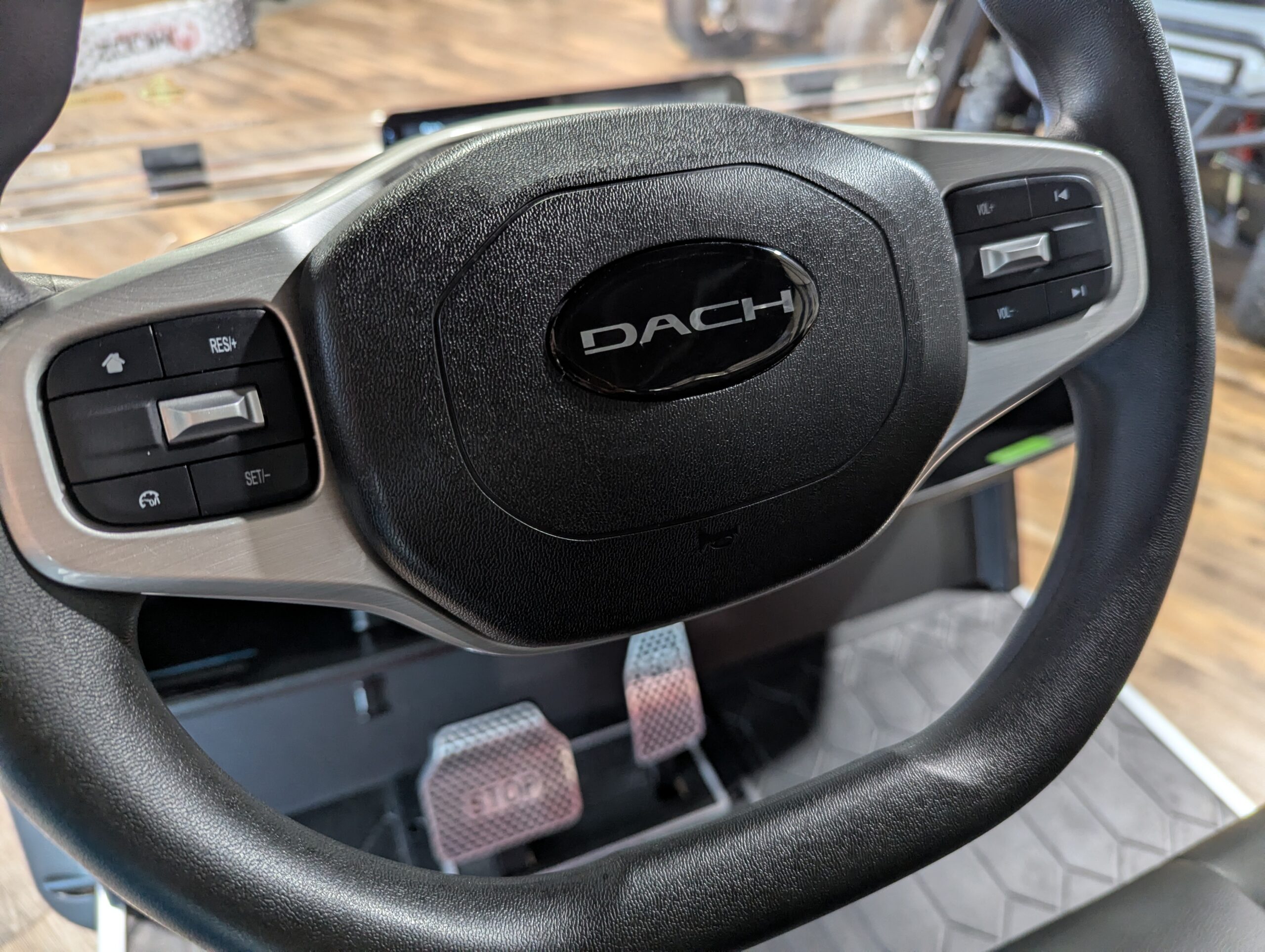 2026 Dach Falcon 2+2 Solar