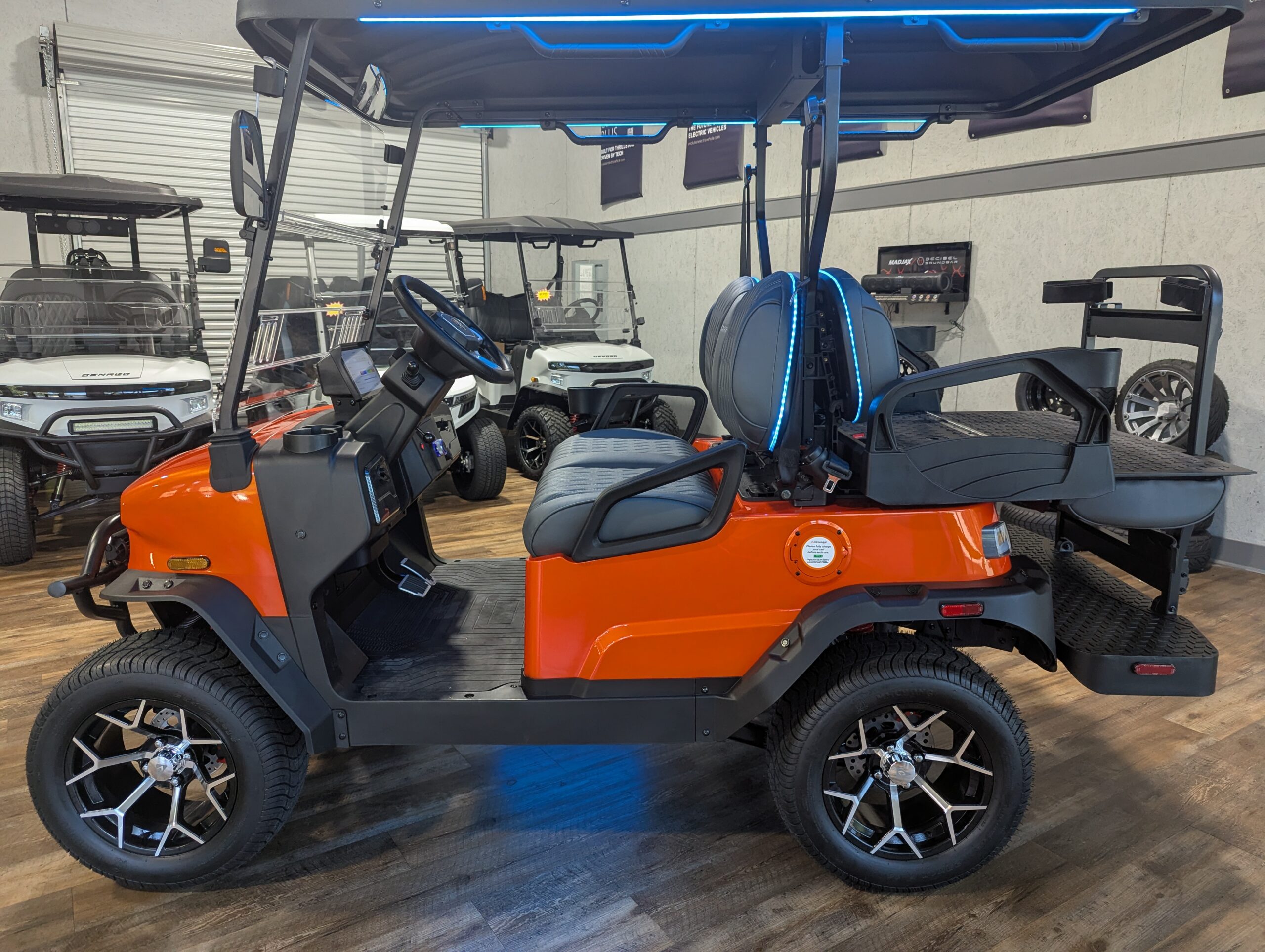 
								2026 Denago EV Nomad XL full									